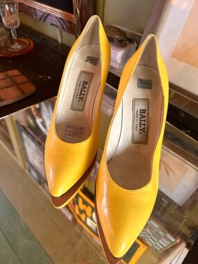 Bally Yellow Pointed-Toe Leather Pumps